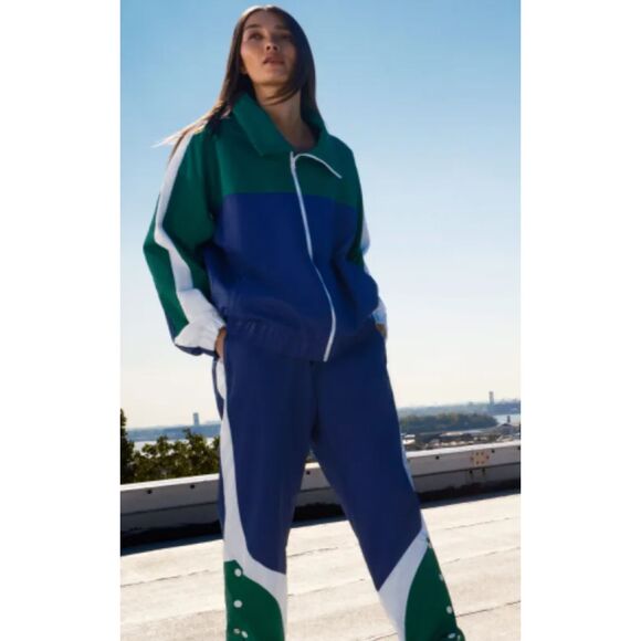 Puma x June Ambrose Womens Overtime Track Jacket Size Medium 536222-01 MSRP $185 - Picture 1 of 9